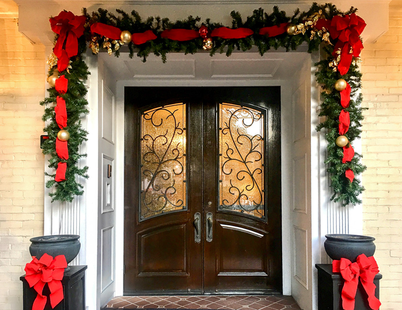 commercial-holiday-decor-marquee-1